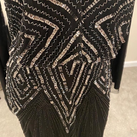 Beaded evening gown, with customized closed back and lined sleeves. Worn twice. - Picture 3 of 4